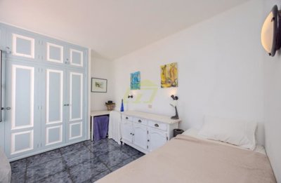 Detached 2 bedroom villa with sea views in Charco del Palo