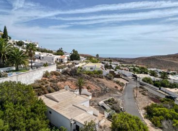 Fantastic 2 bedroom bungalow renovation opportunity in Nazaret