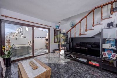 Bright 2 Bed Duplex with Terrace in Prime Playa Honda