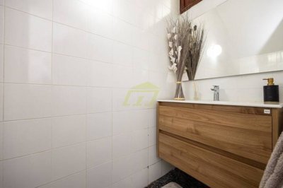 Bright 2 Bed Duplex with Terrace in Prime Playa Honda