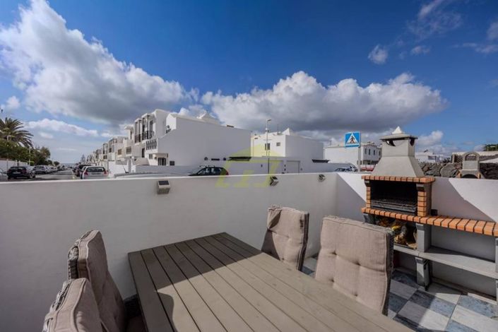 Image No.3-2 Bed Villa for sale