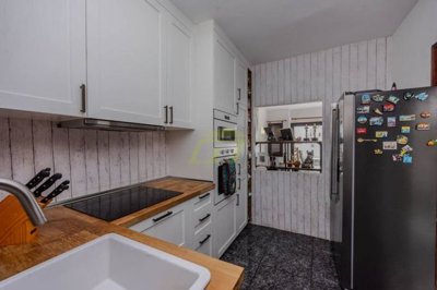 Bright 2 Bed Duplex with Terrace in Prime Playa Honda