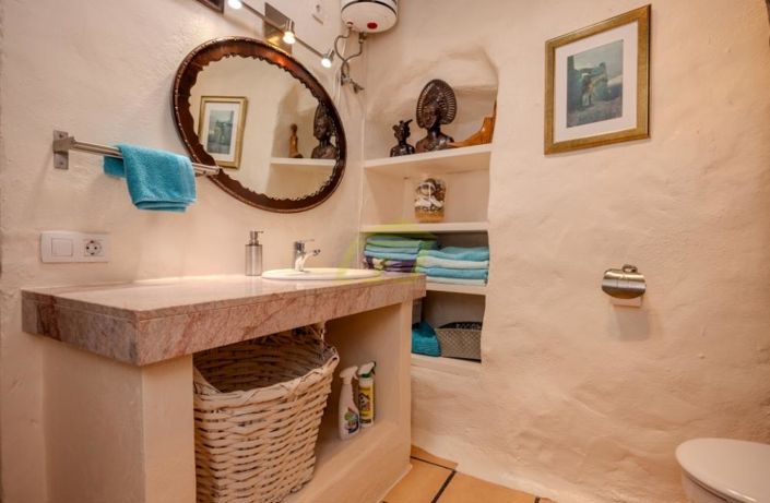 Image No.12-5 Bed Villa for sale