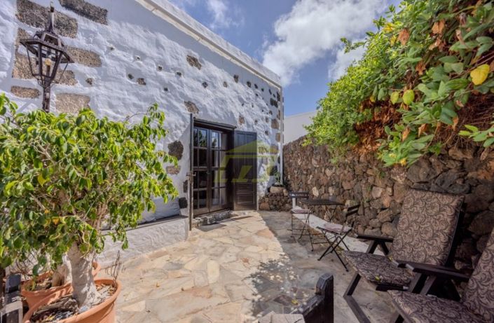 Image No.17-5 Bed Villa for sale