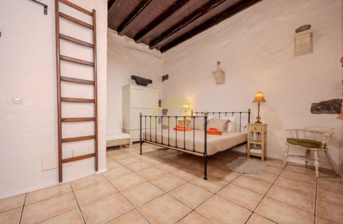 Image No.26-5 Bed Villa for sale