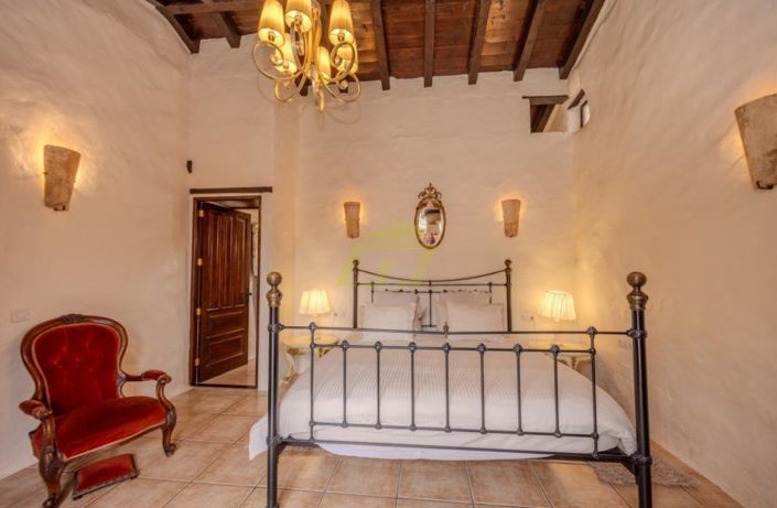 Image No.5-5 Bed Villa for sale