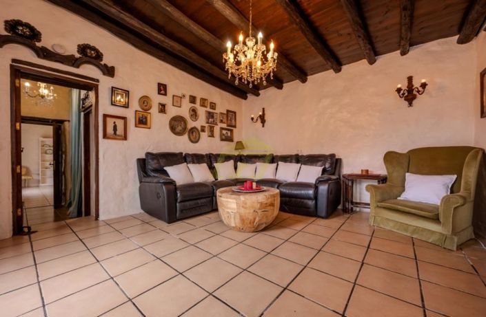 Image No.9-5 Bed Villa for sale