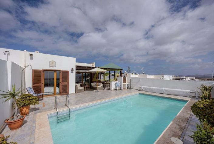 Image No.1-Villa de 4 chambres à vendre à Playa Blanca