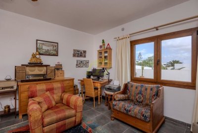 Stylish Los Altos villa exclusively with Lanzarote Investments 4 bedrooms, private pool, garage, and sea views