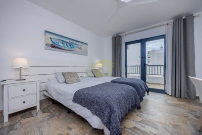 Immaculate property with two independent apartments in Playa Blanca