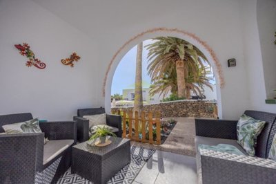 Incredible 1 bedroom 1 bathroom apartment in popular complex in Matagorda