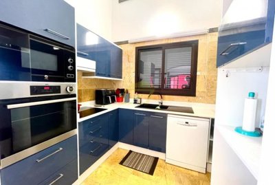 Charming 2 bedroom villa on a spacious plot in Playa Blanca