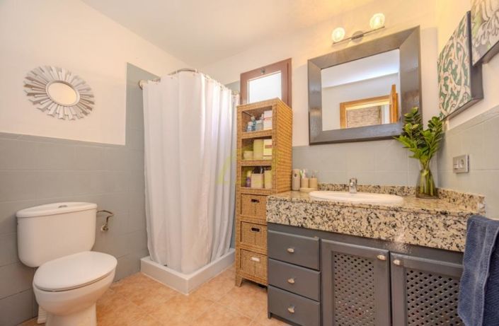 Image No.10-3 Bed Villa for sale