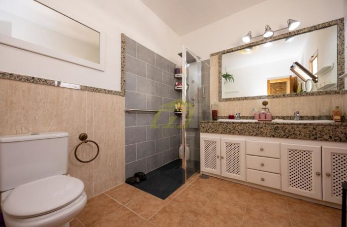 Image No.14-3 Bed Villa for sale