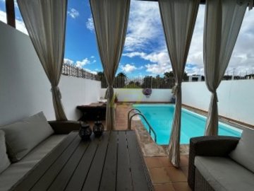 Stunning duplex with pool