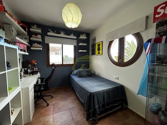 Image No.10-3 Bed Villa for sale