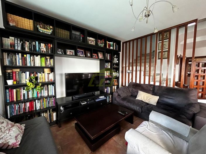 Image No.12-3 Bed Villa for sale