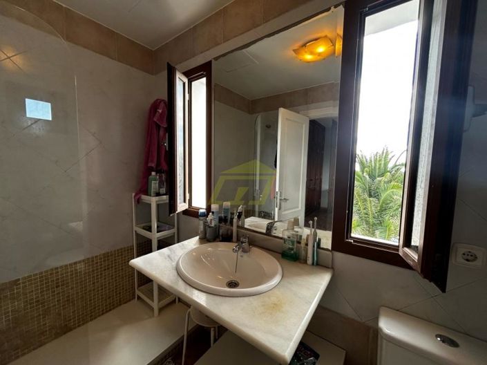 Image No.8-3 Bed Villa for sale