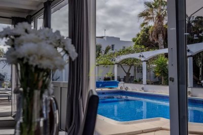 Spacious Family Villa with Independent Apartment in Tías