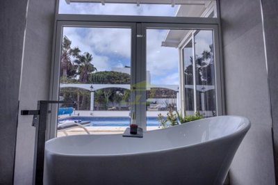 Spacious Family Villa with Independent Apartment in Tías