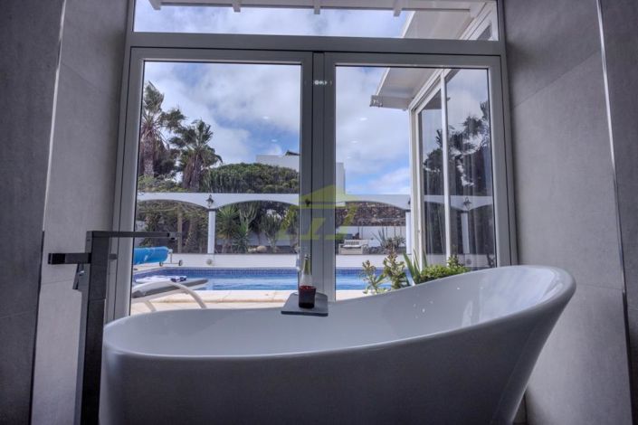 Image No.6-5 Bed Villa for sale