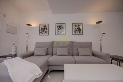 Modern 2 bedroom bungalow with communal pool close to the beach in Playa Honda