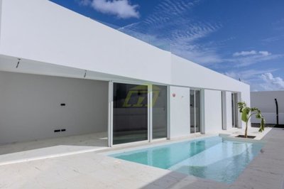 Fantastic newly built villa in Charco del Palo