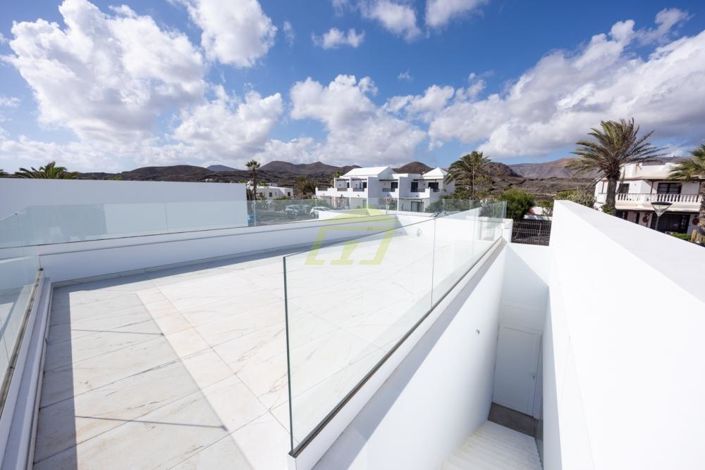 Image No.10-3 Bed Villa for sale