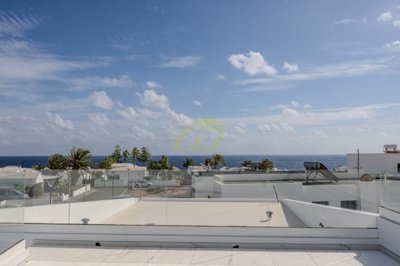 Fantastic newly built villa in Charco del Palo