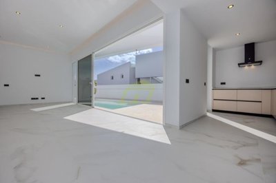 Fantastic newly built villa in Charco del Palo