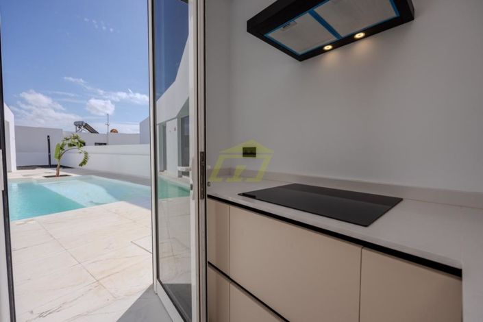 Image No.4-3 Bed Villa for sale