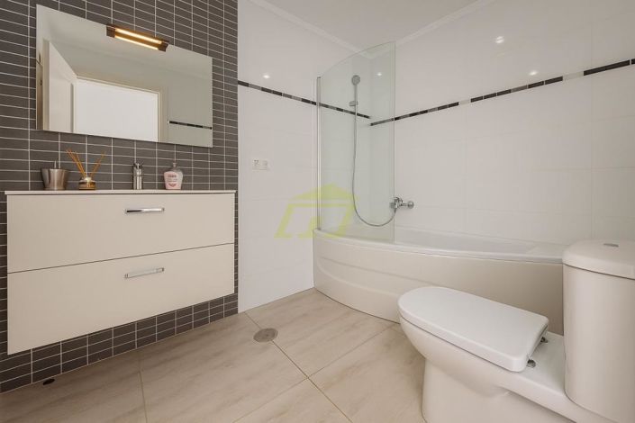 Image No.14-6 Bed Villa for sale