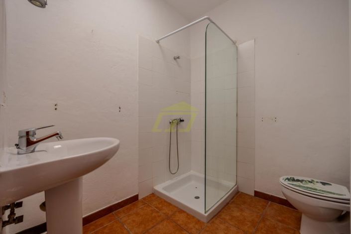 Image No.18-6 Bed Villa for sale