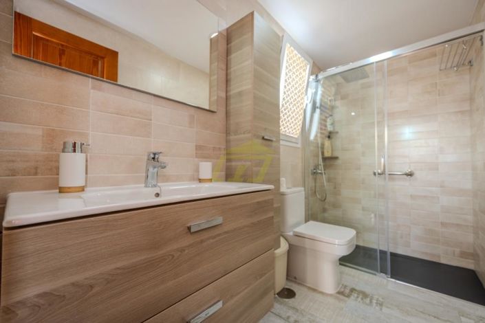 Image No.20-4 Bed Villa for sale