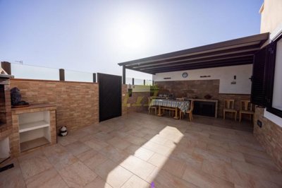Immaculately maintained semi detached home with sea views in Playa Honda