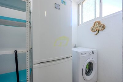 Lovely first floor apartment with south facing balcony in peaceful area