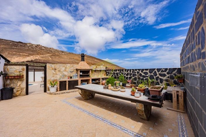 Image No.4-7 Bed Villa for sale