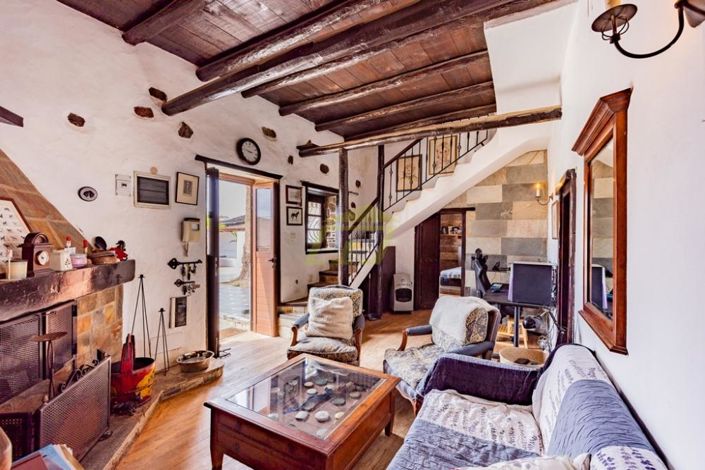 Image No.8-7 Bed Villa for sale