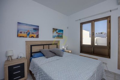 Spacious 3 bedroom semi detached home walking distance to amenities