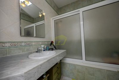 Spacious 3 bedroom semi detached home walking distance to amenities