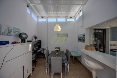 Spacious 3 bedroom semi detached home walking distance to amenities