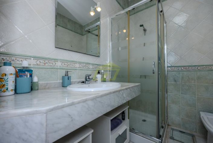 Image No.8-3 Bed Villa for sale