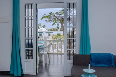 A stunning apartment with pool and sea views