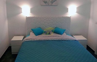 A stunning apartment with pool and sea views