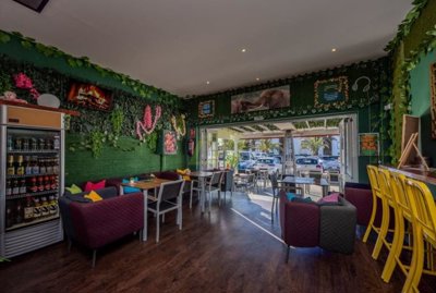 Thriving business opportunity in central high footfall area - Fully setup