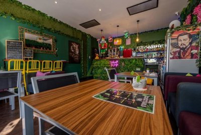 Thriving business opportunity in central high footfall area - Fully setup