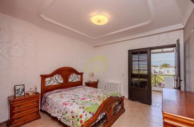Beautiful duplex with annex apartment in Costa Teguise