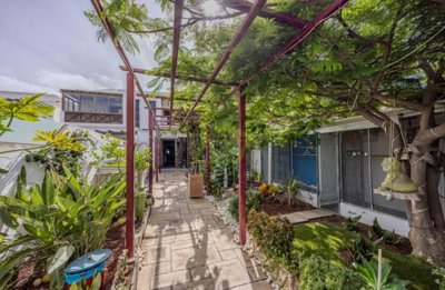 Beautiful duplex with annex apartment in Costa Teguise