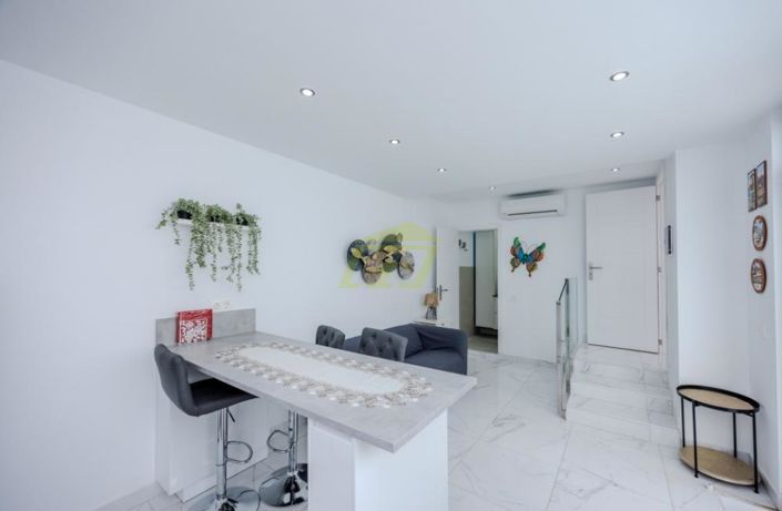 Image No.22-4 Bed Villa for sale