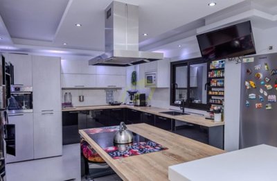 Beautiful duplex with annex apartment in Costa Teguise